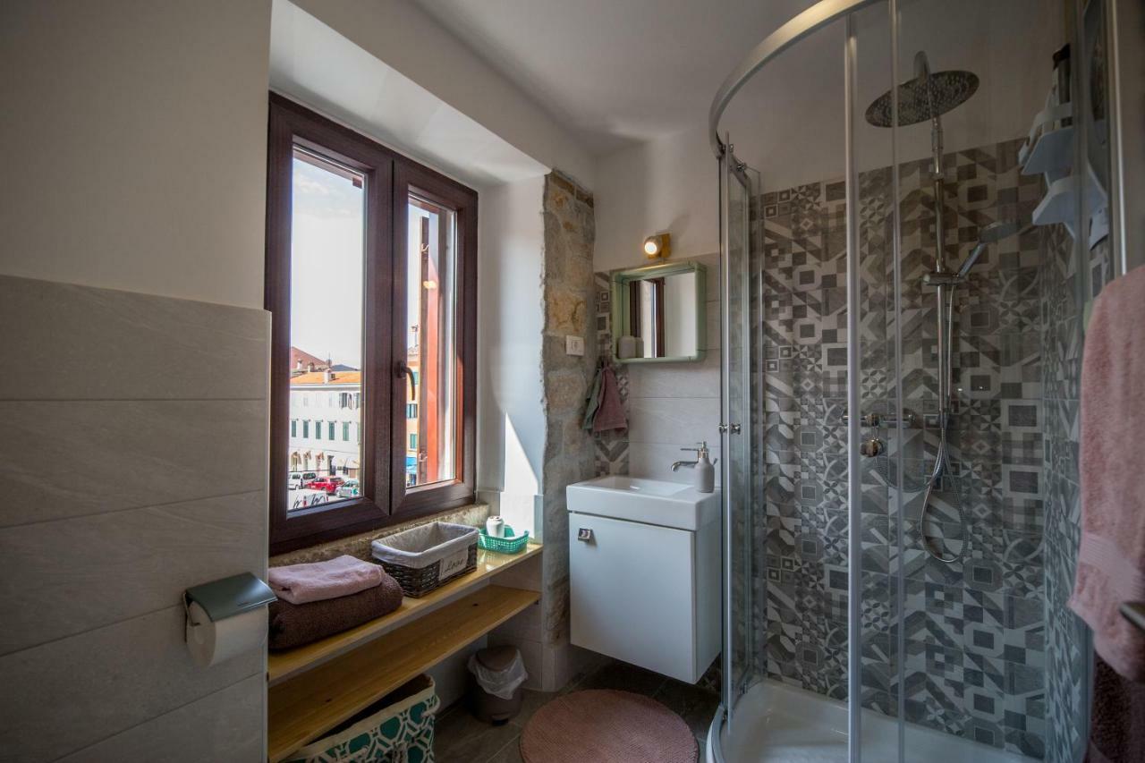 רוביני Studio Apartment Lux מראה חיצוני תמונה